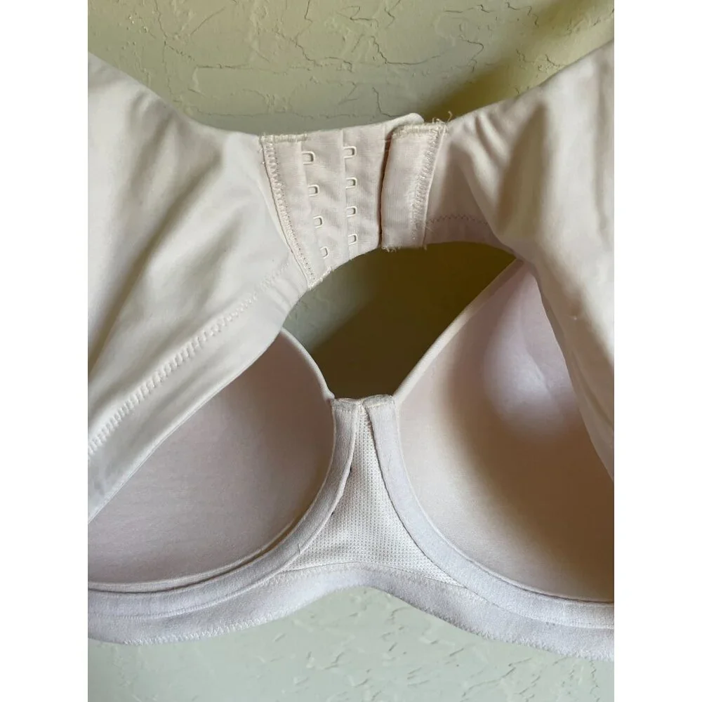 BREEZIES 42C Luxe Lace Cream Ivory Lace Trim Bra Wire Free T-Shirt Soft Shell A2